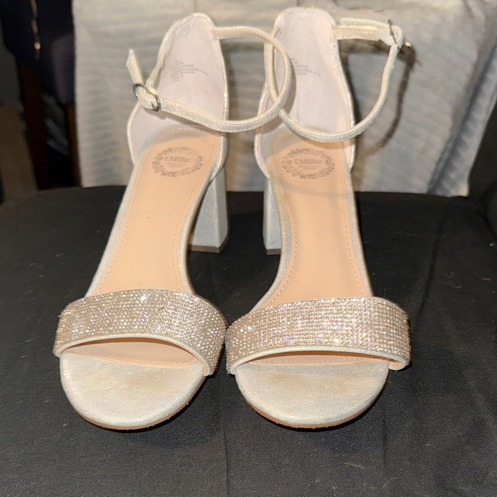Chic Women's Silver Block Heels